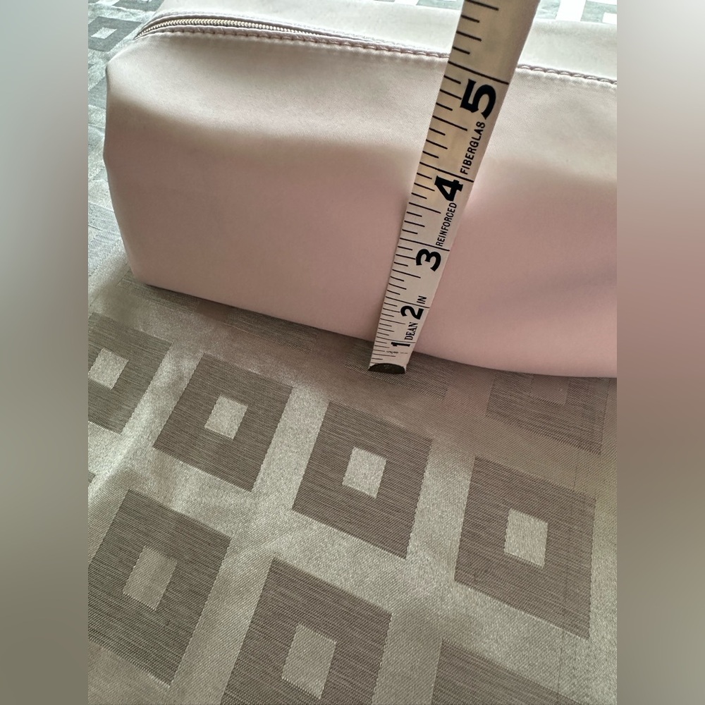 Coach cosmetic baby pink bag - Picture 11 of 11